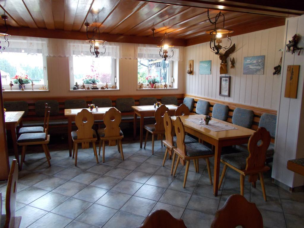 Gaststatte Und Pension Skiklause Klingenthal Exterior photo