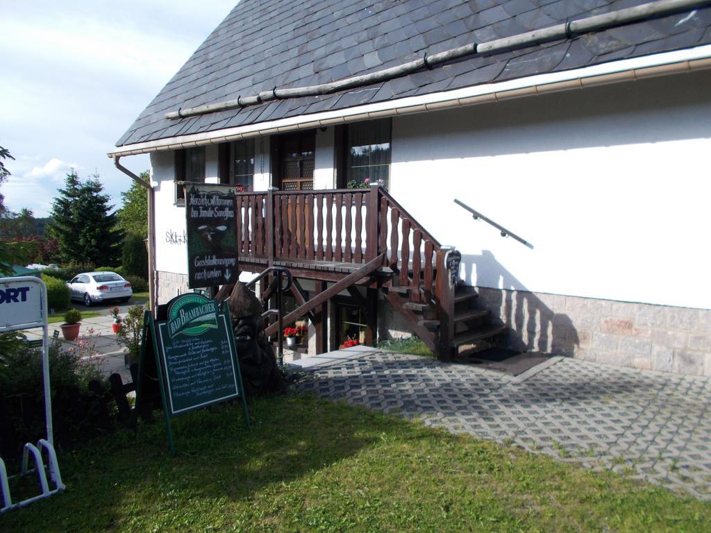 Gaststatte Und Pension Skiklause Klingenthal Exterior photo